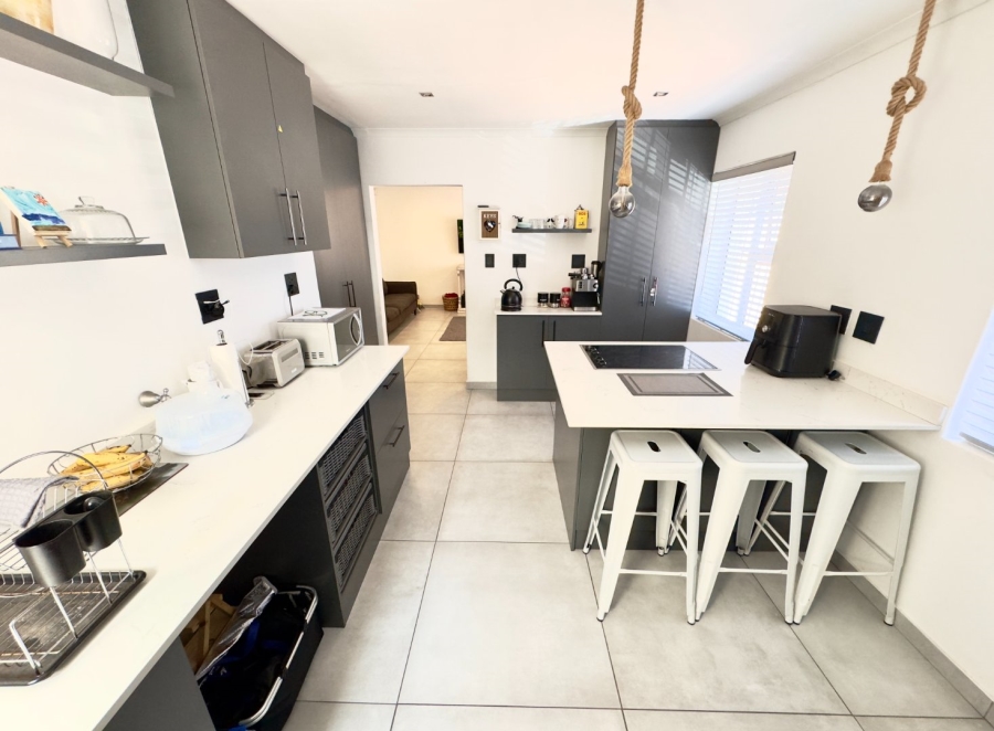 3 Bedroom Property for Sale in Strandfontein Village Western Cape